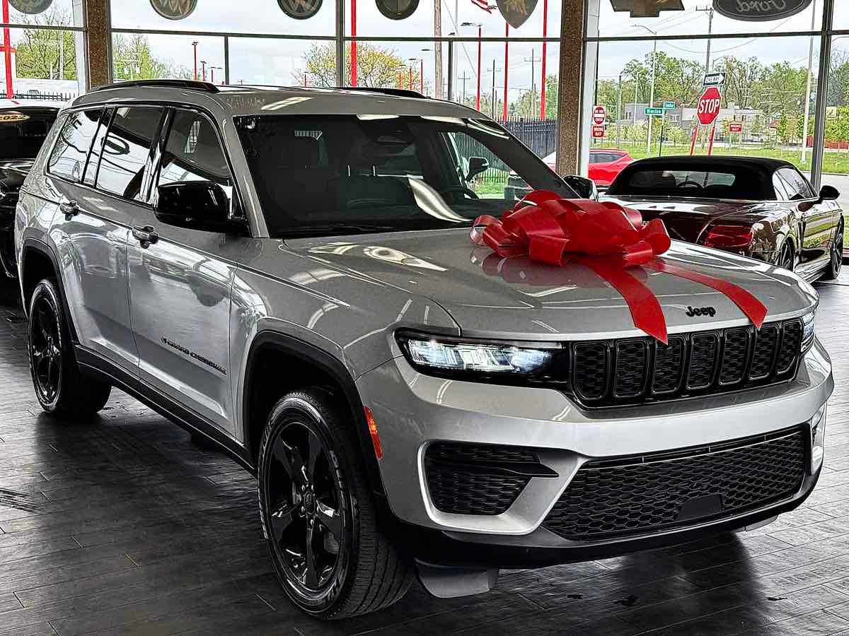 2023 Jeep Grand Cherokee Altitude — SUV — 25,143 mi — Detroit, MI