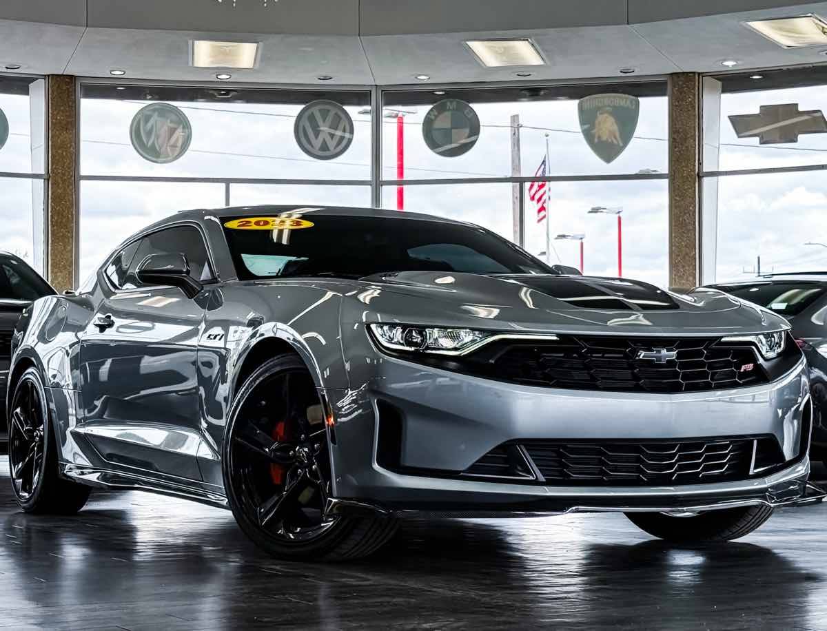 2023 Chevrolet Camaro LT1 — Coupe — 15,800 mi — Detroit, MI