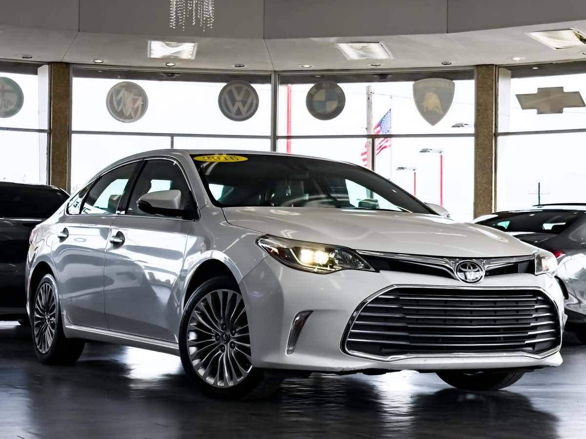 2016 Toyota Avalon Limited — Sedan — 101,964 mi — Detroit, MI