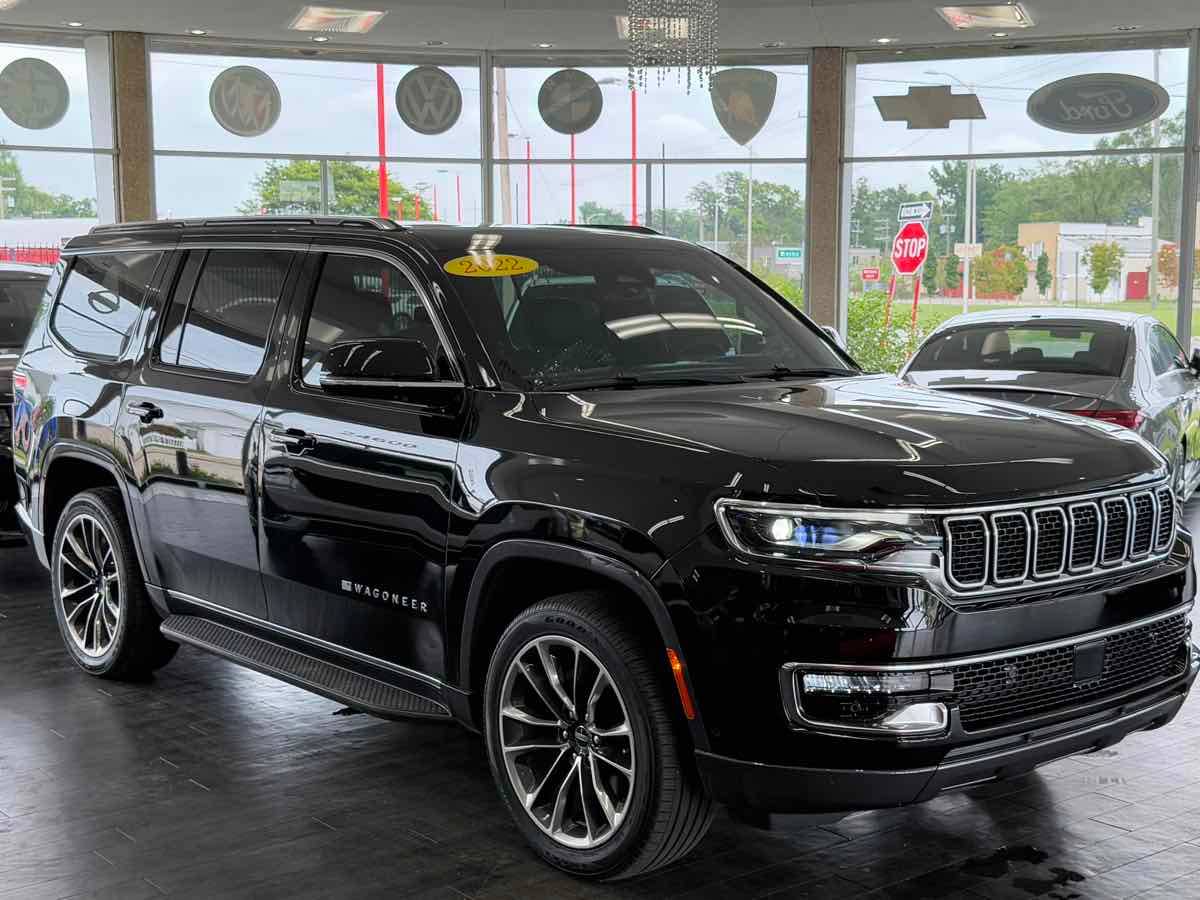 2022 Jeep Wagoneer Series II — SUV — 49,189 mi — Detroit, MI