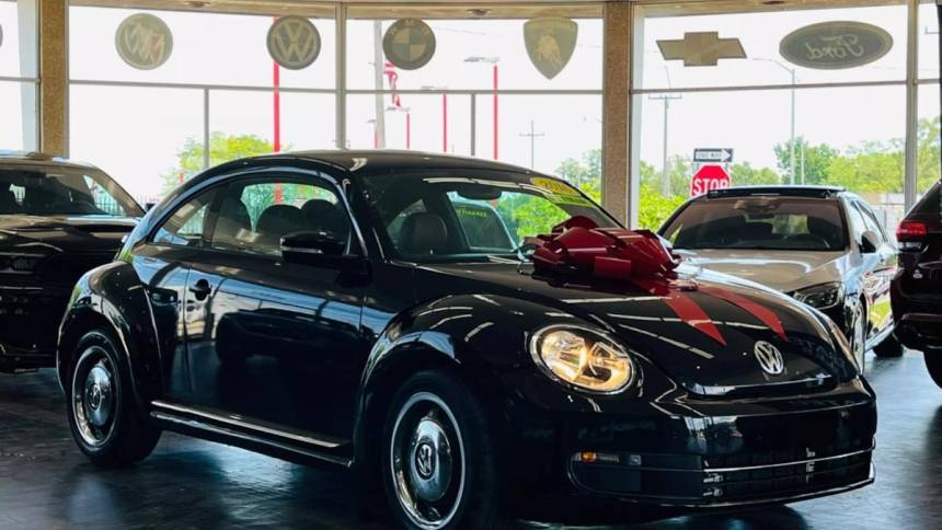 2016 Volkswagen Beetle 1.8T S — Hatchback — 25,200 mi — Detroit, MI