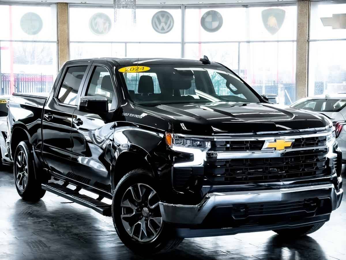 2024 Chevrolet Silverado 1500 LT — Pickup Truck — 9,544 mi — Detroit, MI