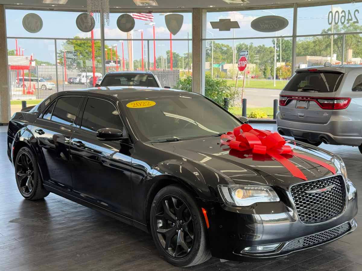 2022 Chrysler 300 S — Sedan — 70,730 mi — Detroit, MI
