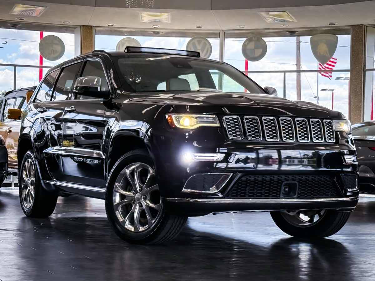 2020 Jeep Grand Cherokee Summit — SUV — 34,260 mi — Detroit, MI