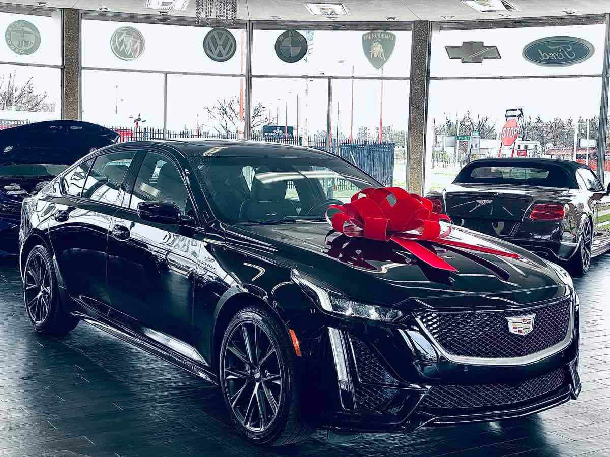 2024 Cadillac CT5-V Standard — Sedan — 11,231 mi — Detroit, MI
