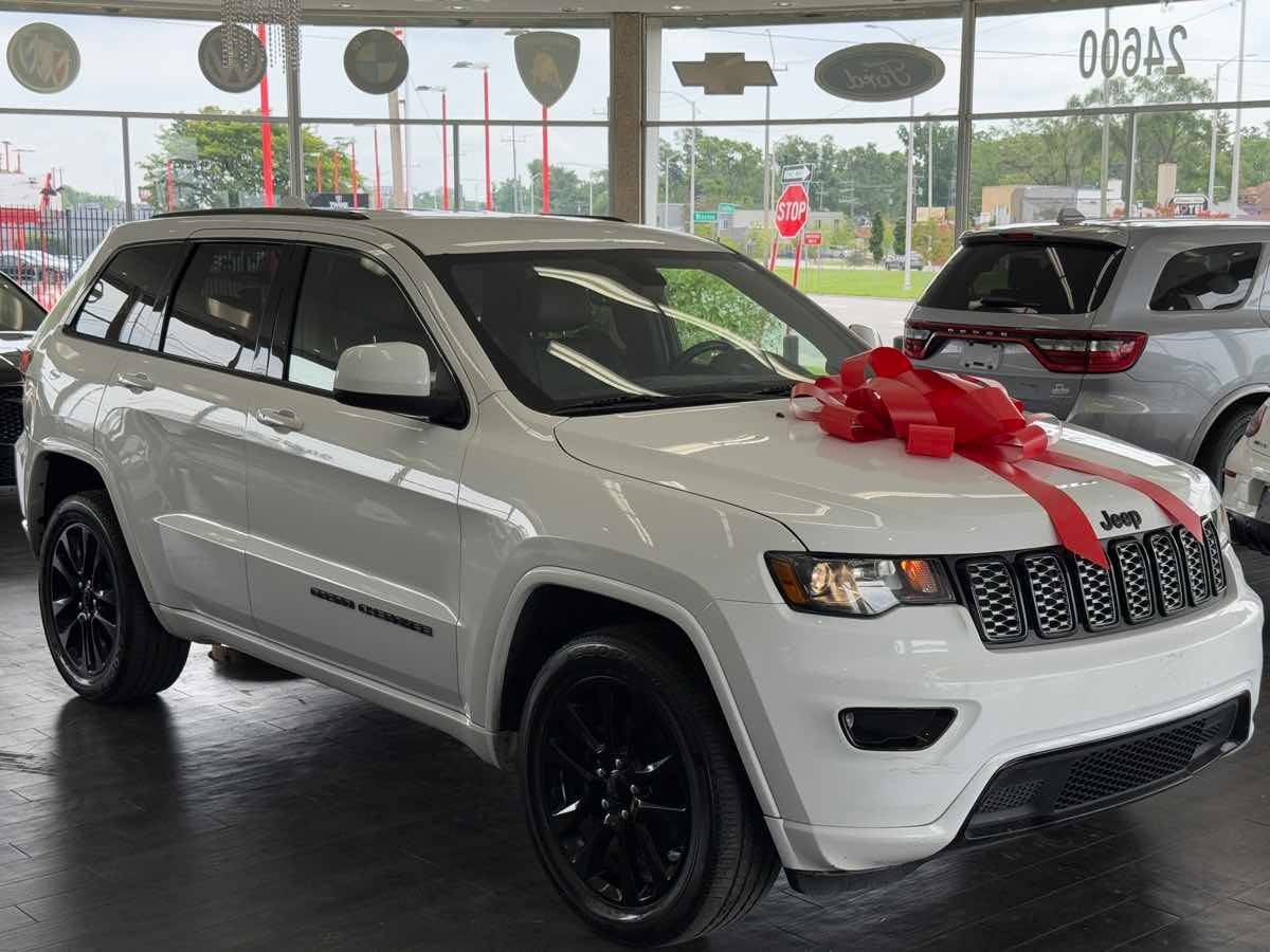 2018 Jeep Grand Cherokee Altitude — SUV — 66,813 mi — Detroit, MI