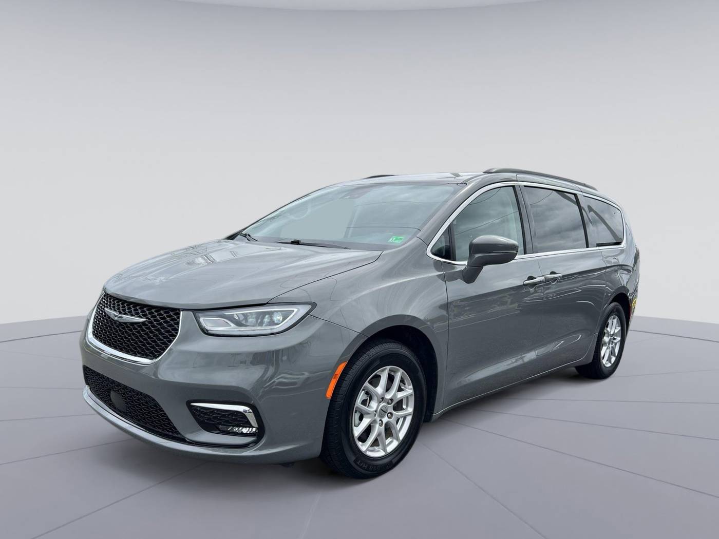 2022 Chrysler Pacifica Touring L — Minivan — 60,223 mi — Richmond, VA