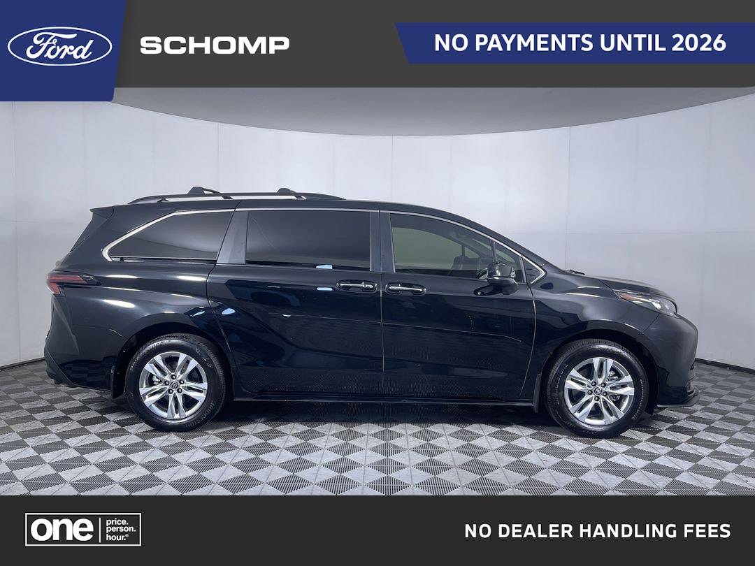 2023 Toyota Sienna Woodland Edition — Minivan — 39,109 mi — Aurora, CO