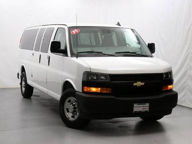 2019 Chevrolet Express Passenger LS — Passenger Van — 109,444 mi — Arlington Heights, IL