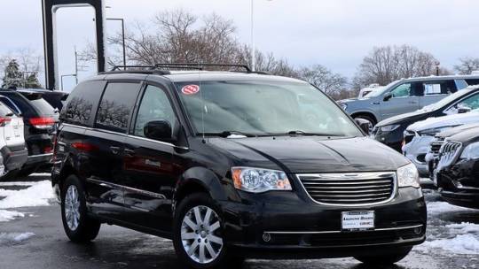2013 Chrysler Town & Country Touring — Minivan — 125,293 mi — Arlington Heights, IL