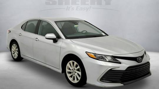 2022 Toyota Camry LE — Sedan — 70,971 mi — Laurel, MD