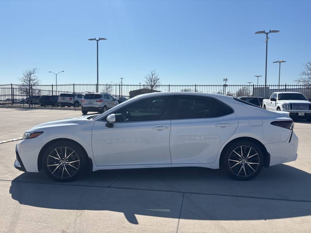 2022 Toyota Camry SE — Sedan — 22,566 mi — Grapevine, TX