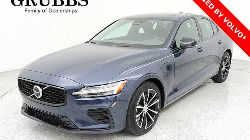 2023 Volvo S60 Recharge T8 Plus Dark Theme