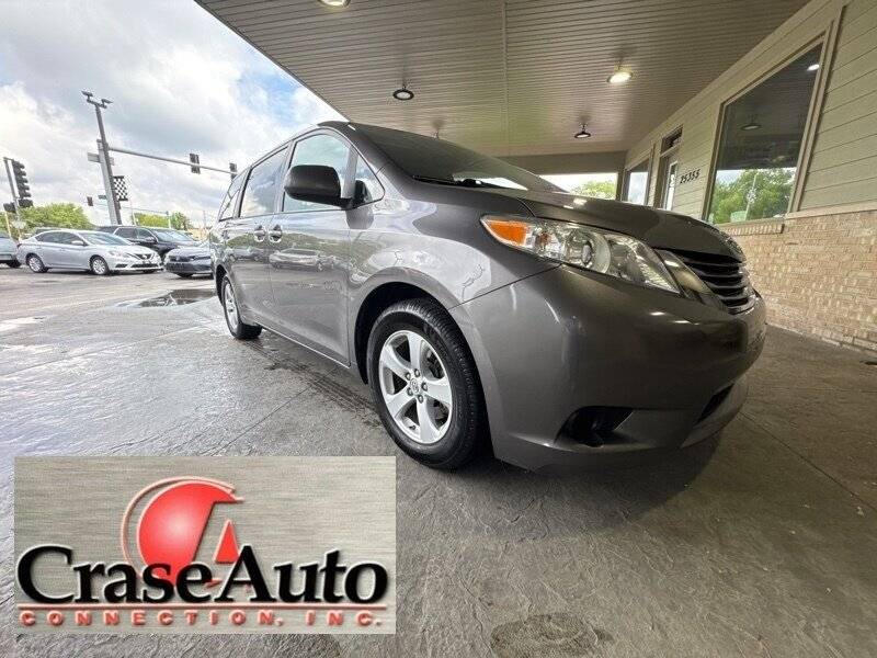 2017 Toyota Sienna LE — Minivan — 193,357 mi — Channahon, IL