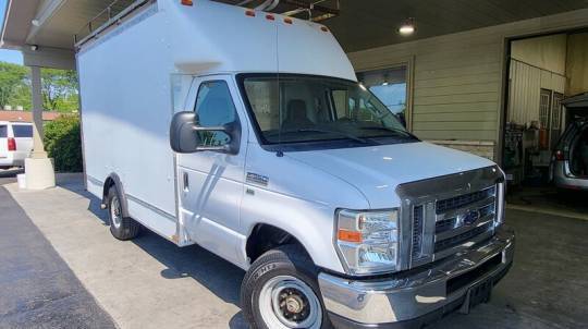 2011 Ford Econoline Commercial Cutaway E-350 — Chassis Cab Truck — 168,759 mi — Channahon, IL