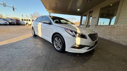2015 Hyundai Sonata SE — Sedan — 110,676 mi — Channahon, IL