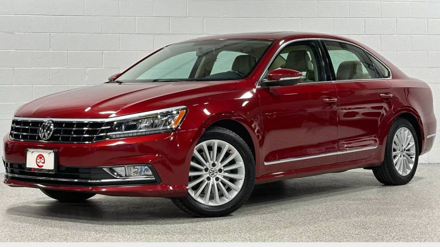 2017 Volkswagen Passat 1.8T SE — Sedan — 104,334 mi — Northbrook, IL