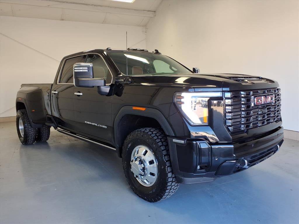 2025 GMC Sierra 3500HD Denali Ultimate — Pickup Truck — 16,646 mi — Decatur, AL