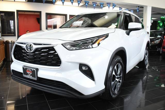 2022 Toyota Highlander XLE — SUV — 28,695 mi — Ramsey, NJ