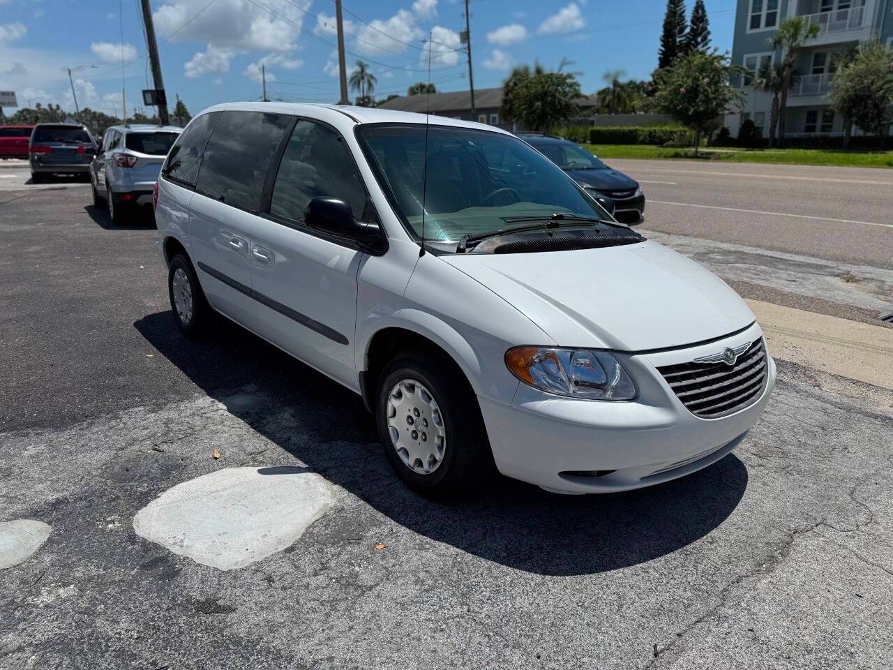 2002 Chrysler Voyager LX — Minivan — 48,528 mi — Clearwater, FL