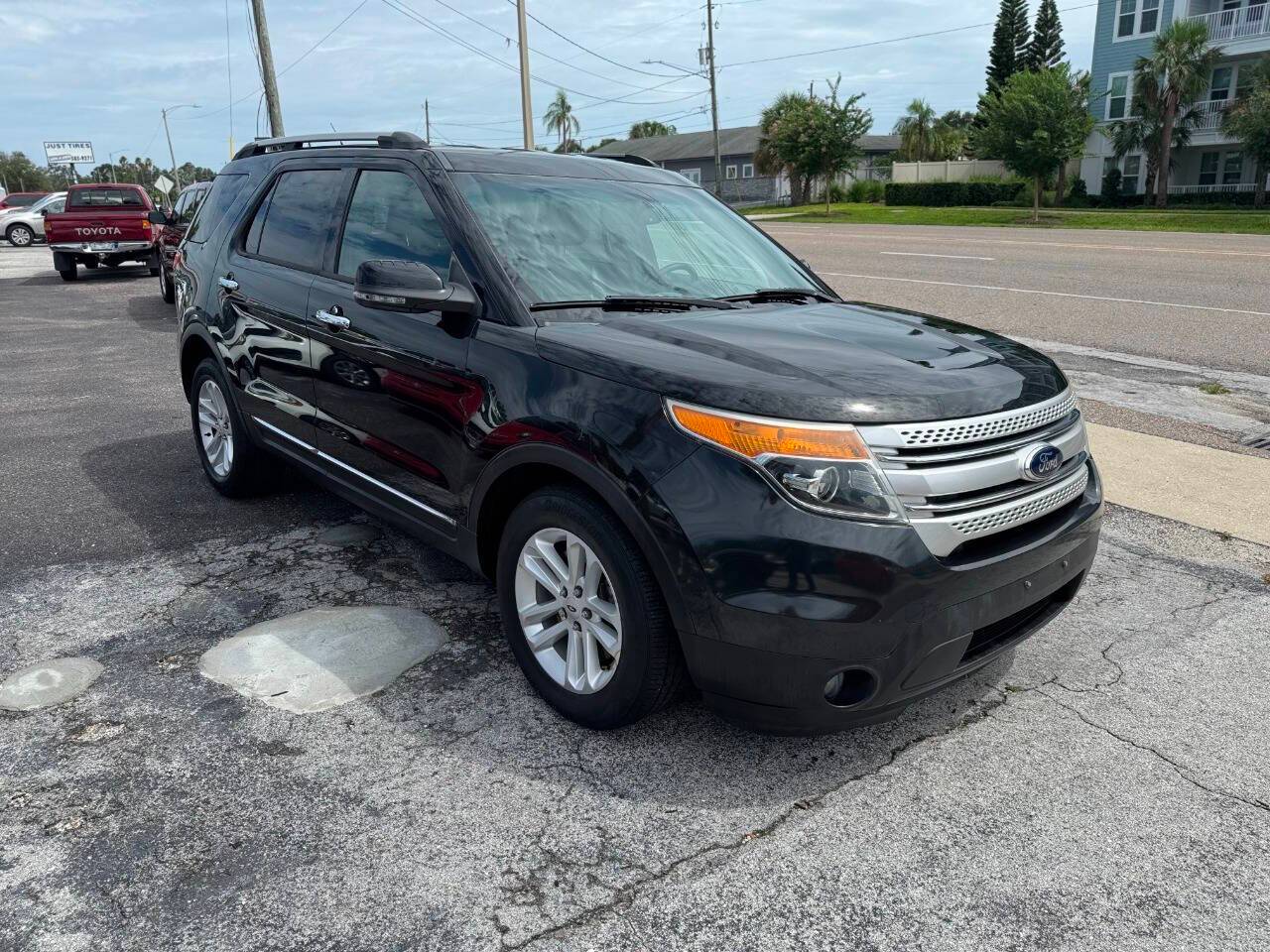 2013 Ford Explorer XLT — SUV — 152,493 mi — Clearwater, FL