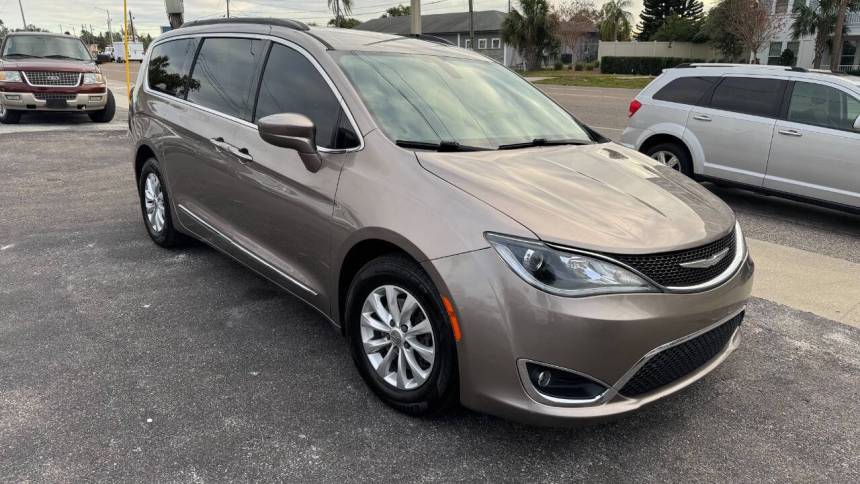 2017 Chrysler Pacifica Touring L — Minivan — 173,221 mi — Clearwater, FL