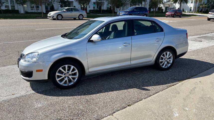 2010 Volkswagen Jetta SEL — Sedan — 90,062 mi — Clearwater, FL