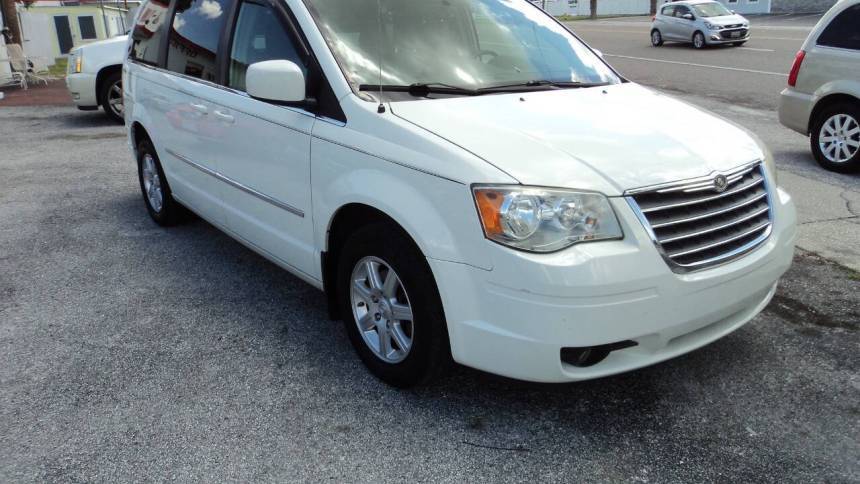 2010 Chrysler Town & Country Touring Plus — Minivan — 109,535 mi — Clearwater, FL