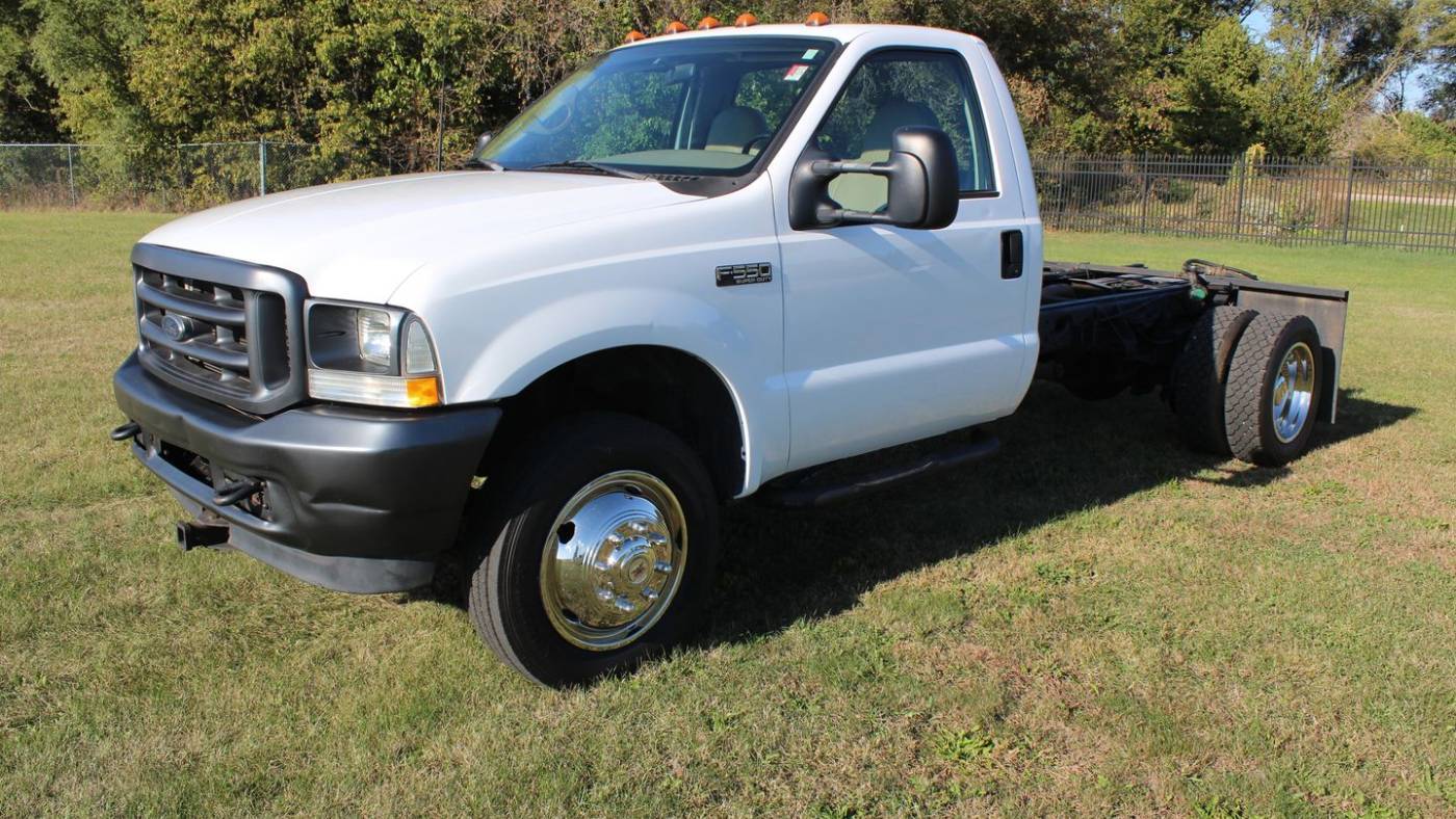 2002 Ford Super Duty F-550 Chassis Cab XL — Chassis Cab Truck — 74,863 mi — Roscoe, IL
