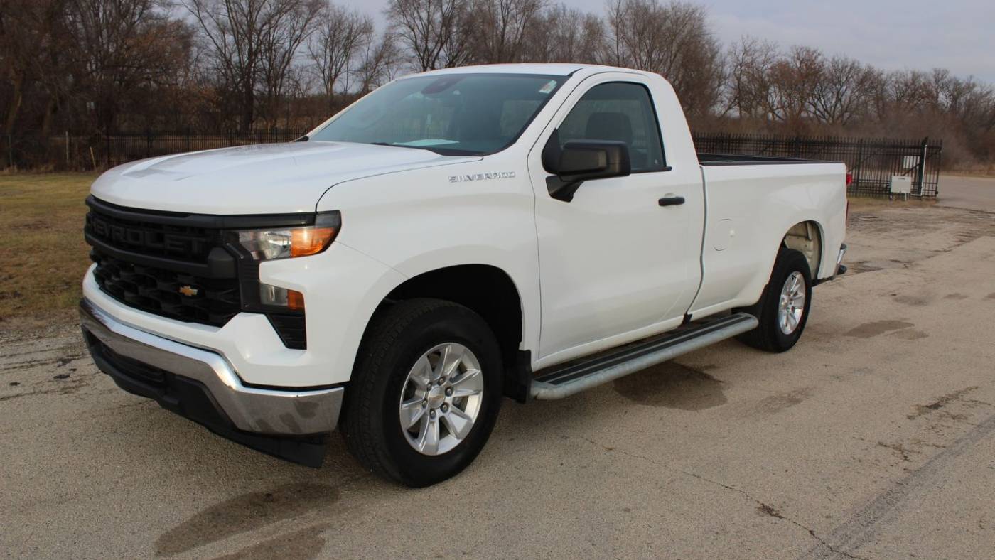 2023 Chevrolet Silverado 1500 WT — Pickup Truck — 6,095 mi — Roscoe, IL