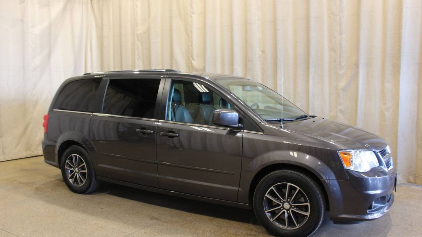 2017 Dodge Grand Caravan SXT — Minivan — 149,136 mi — Roscoe, IL