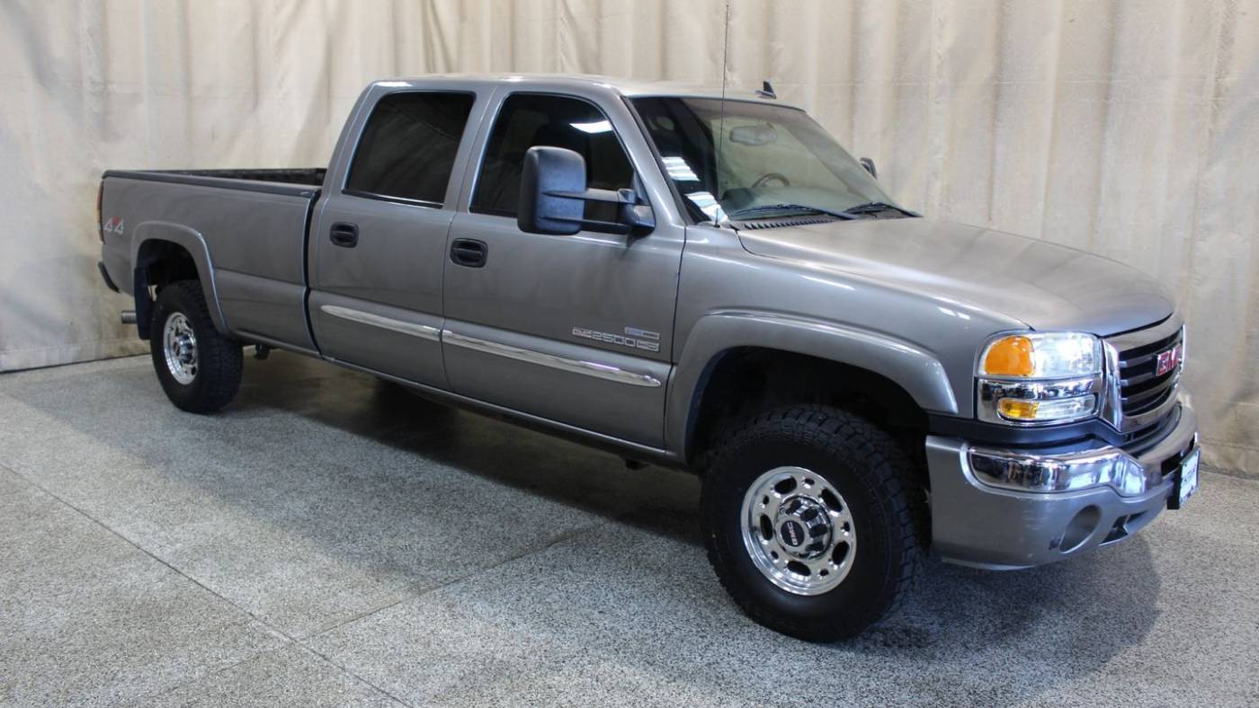 2006 GMC Sierra 2500HD SLE2 — Pickup Truck — 157,638 mi — Roscoe, IL