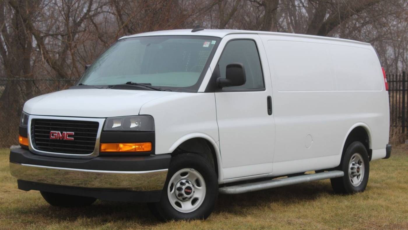 2022 GMC Savana Cargo Van Base — Cargo Van — 15,406 mi — Roscoe, IL