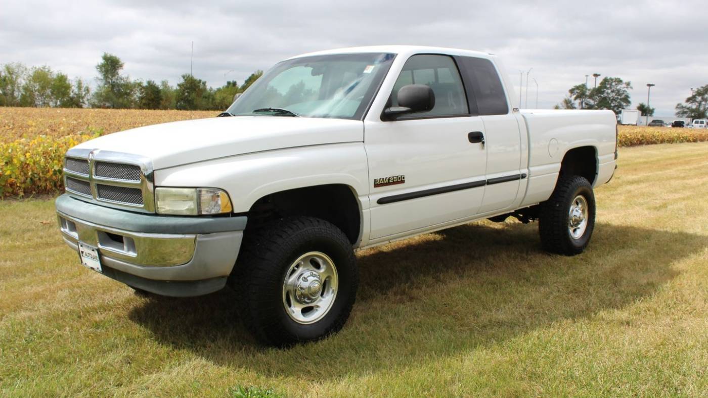 2001 Dodge Ram 2500 Base — Pickup Truck — 171,838 mi — Roscoe, IL