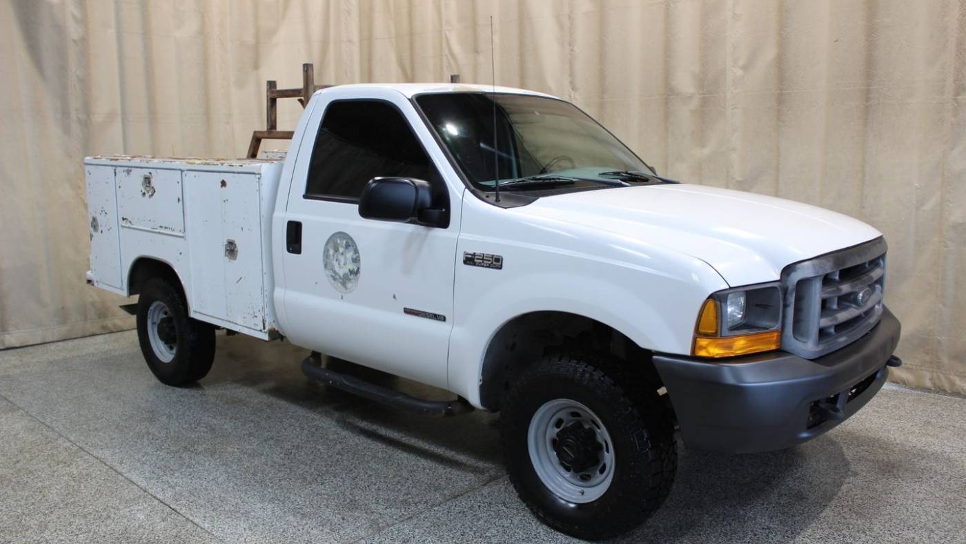 1999 Ford Super Duty F-250 XL — Pickup Truck — 170,102 mi — Roscoe, IL
