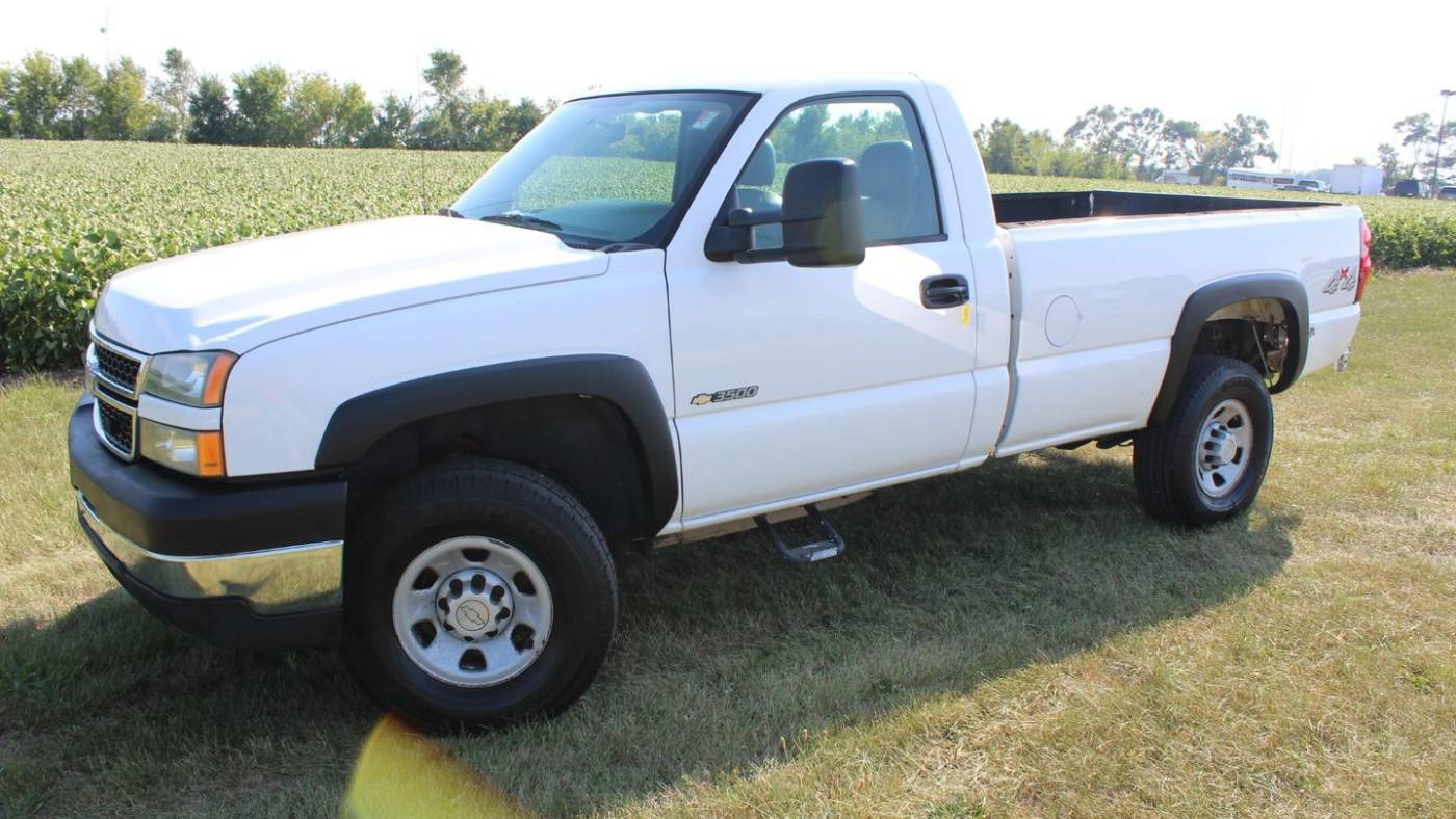 2007 Chevrolet Silverado 3500 Classic WT — Pickup Truck — 117,386 mi — Roscoe, IL