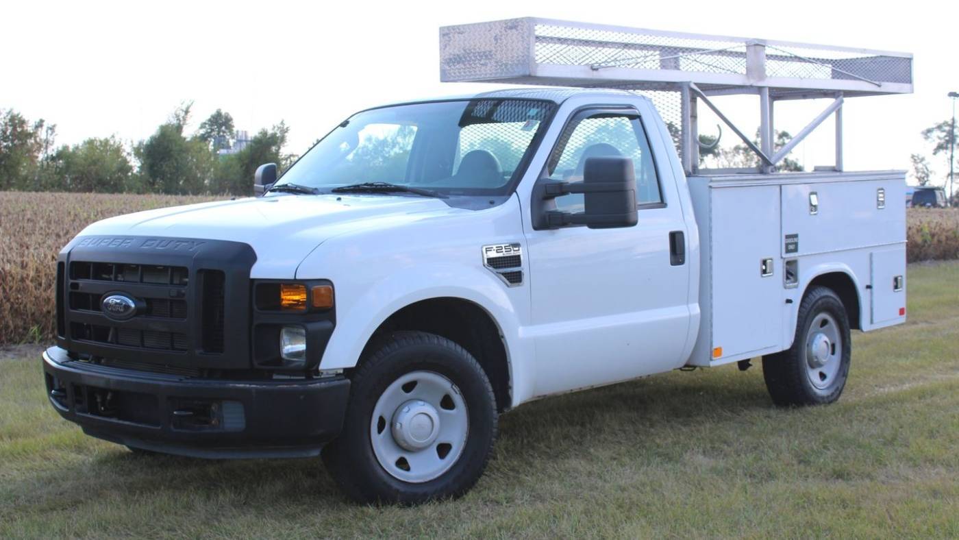 2010 Ford Super Duty F-250 XL — Pickup Truck — 46,910 mi — Roscoe, IL