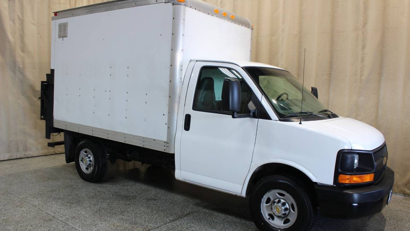 2007 Chevrolet Express Commercial Cutaway C6Y — Chassis Cab Truck — 103,022 mi — Roscoe, IL
