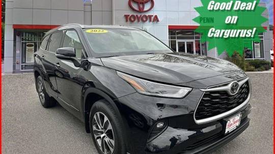 2022 Toyota Highlander XLE — SUV — 31,305 mi — Greenvale, NY