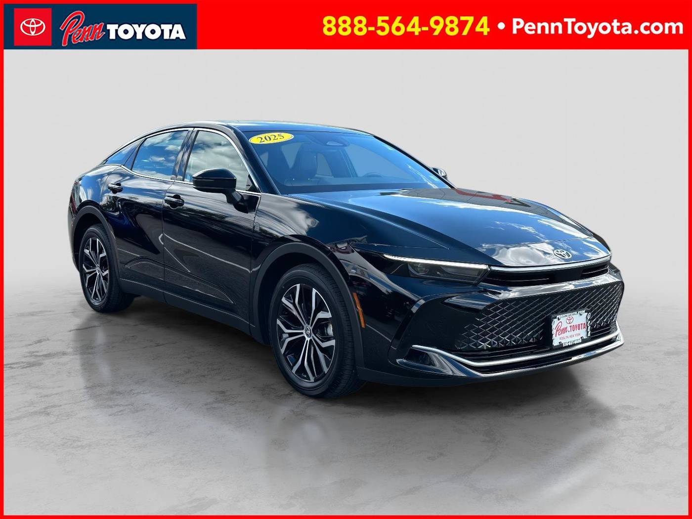 2025 Toyota Crown XLE — Sedan — 307 mi — Greenvale, NY
