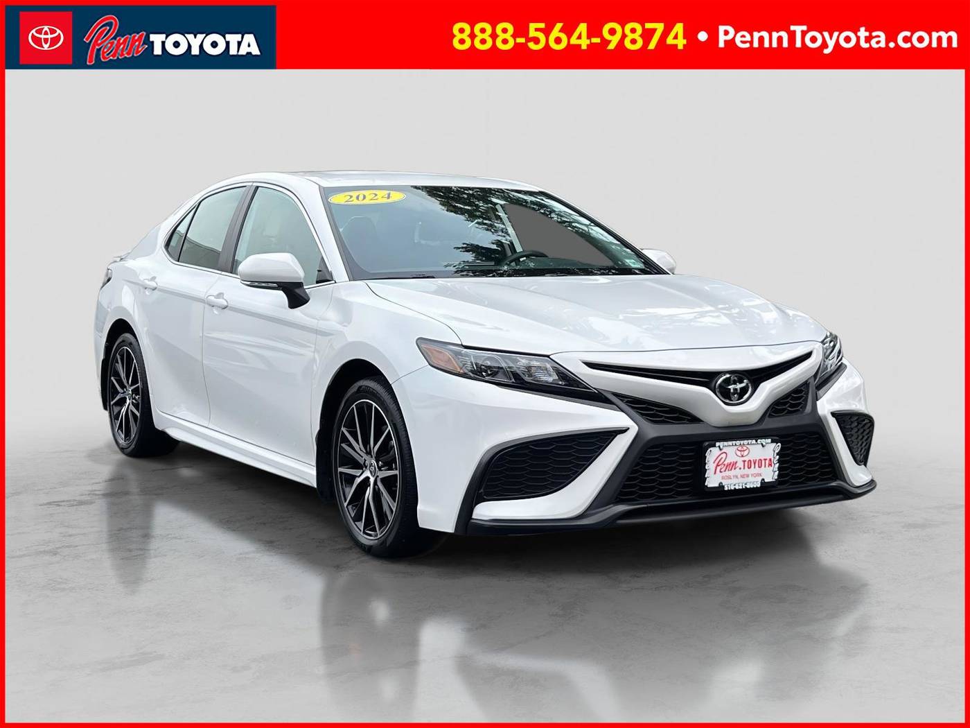2024 Toyota Camry SE — Sedan — 16,541 mi — Greenvale, NY