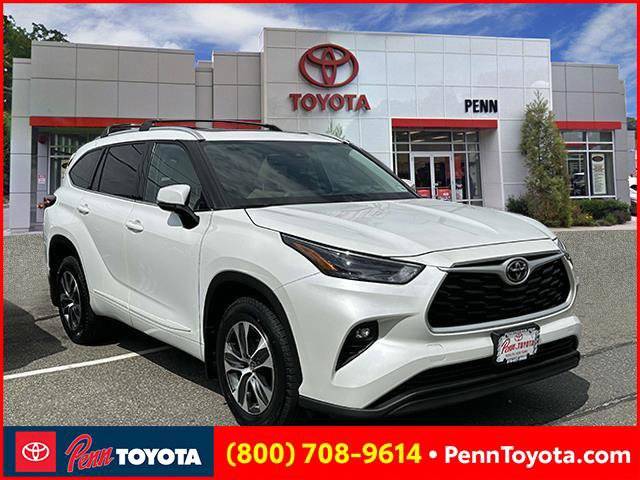 2022 Toyota Highlander XLE — SUV — 23,481 mi — Greenvale, NY