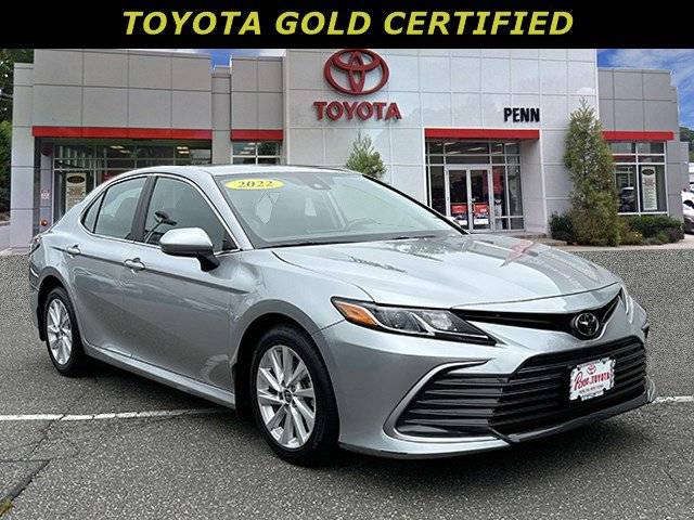 2022 Toyota Camry LE — Sedan — 7,935 mi — Greenvale, NY