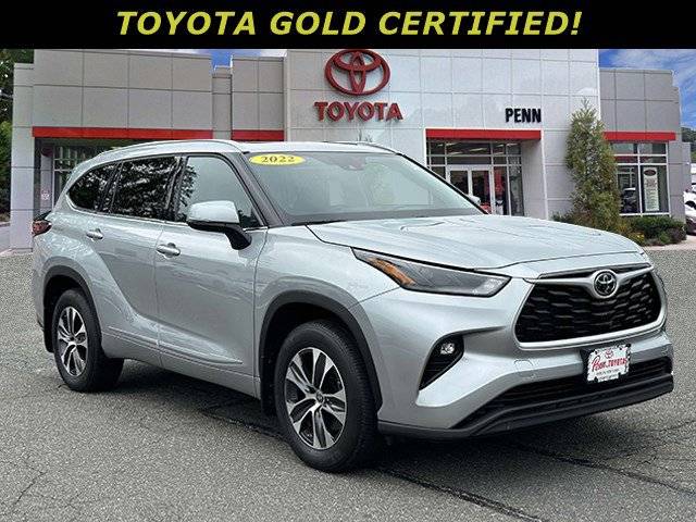 2022 Toyota Highlander XLE — SUV — 19,911 mi — Greenvale, NY