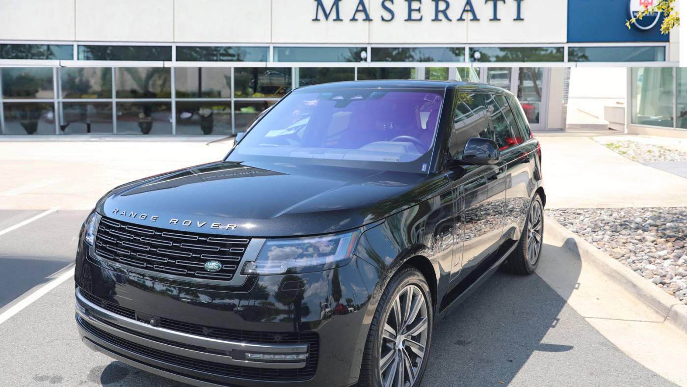2023 Land Rover Range Rover SE — SUV — 9,456 mi — Sterling, VA