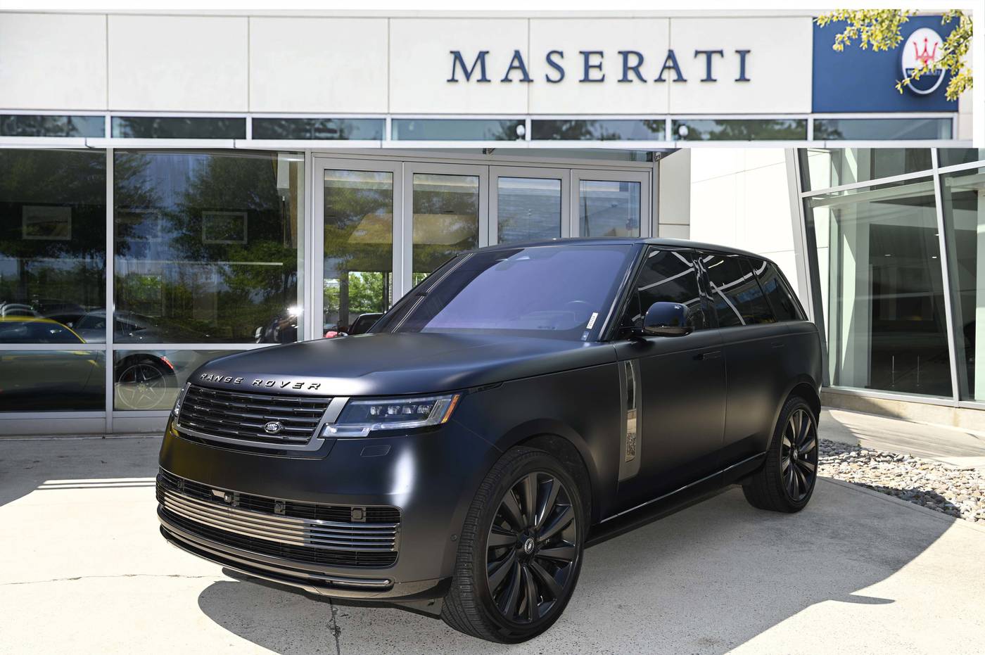 2023 Land Rover Range Rover SV — SUV — 22,000 mi — Sterling, VA