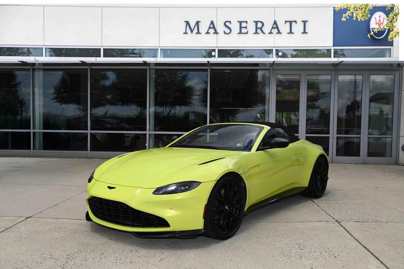 2022 Aston Martin Vantage