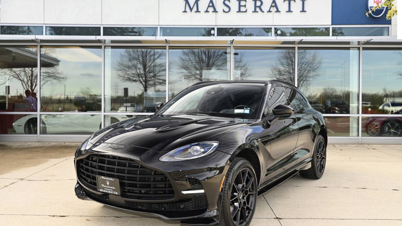 2024 Aston Martin DBX