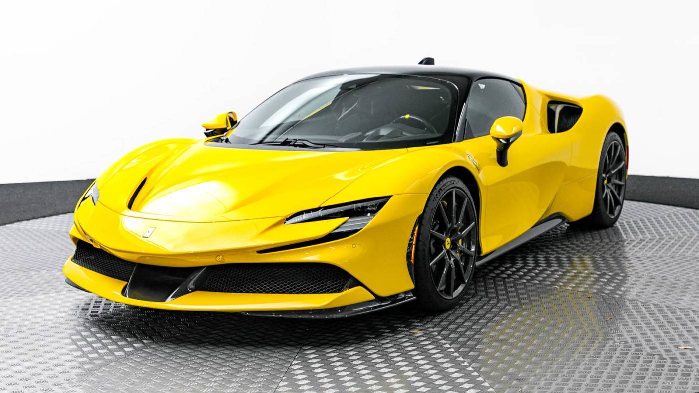 2022 Ferrari SF90 Standard — Coupe — 987 mi — Sterling, VA