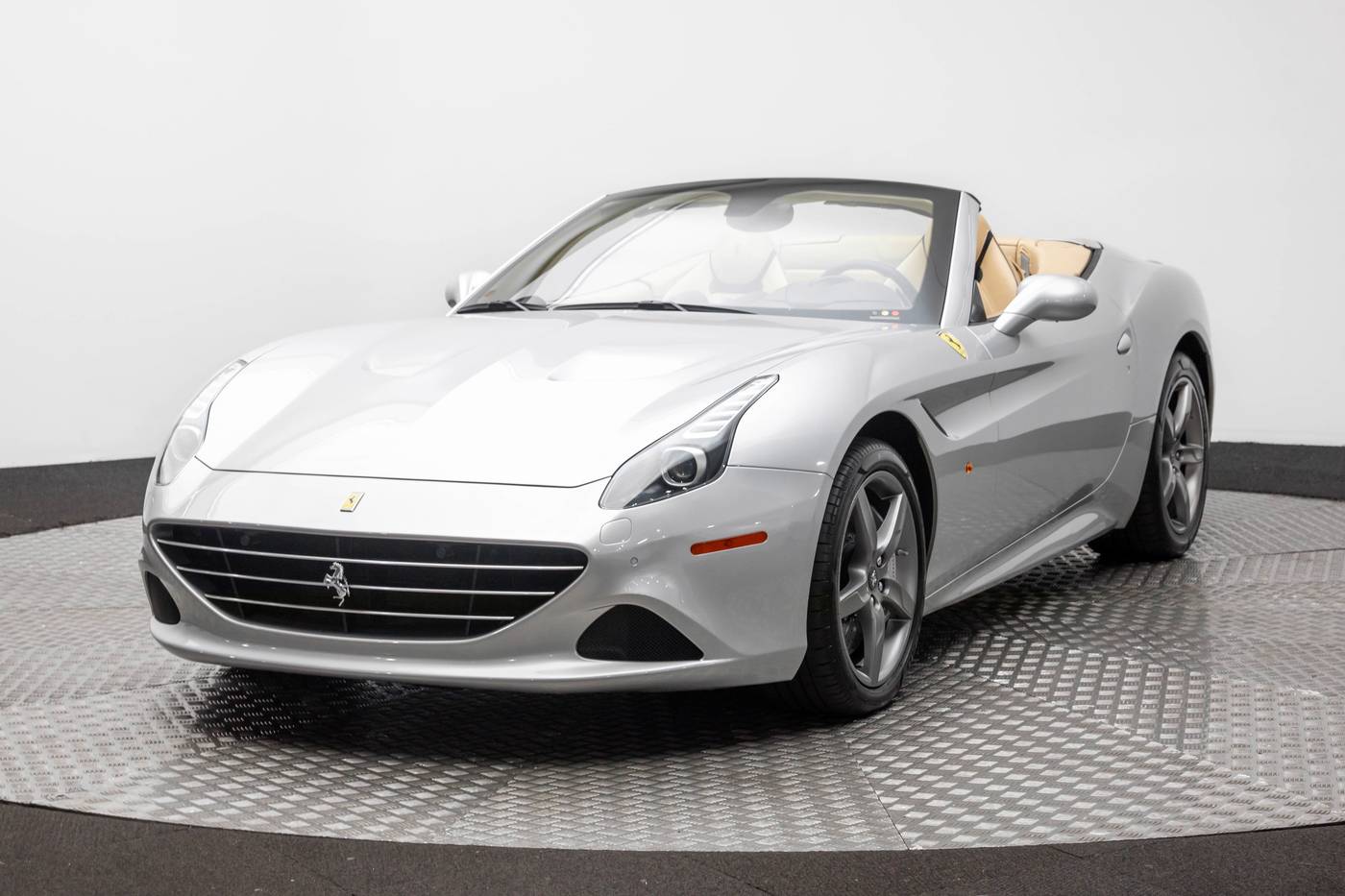 2016 Ferrari California Standard — Convertible — 18,400 mi — Sterling, VA